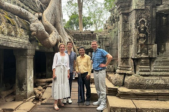 Angkor Sunrise Private Day Tours — photograph 5