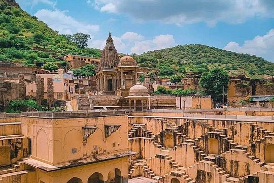 Full day Jaipur by car and Guide — photograph 4