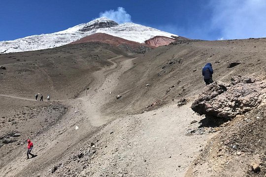 Cotopaxi and volcanoes avenue — photograph 3