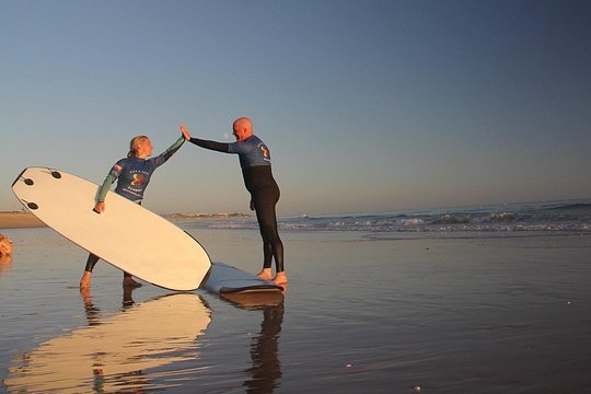 Small Group Surf Lesson with Catching Your best Wave — Foto 4