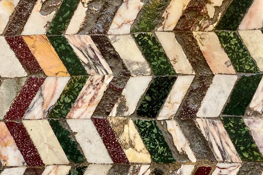 Rome’s Hidden Gems: Underground Layers & A Unique Circular Church — Foto 4