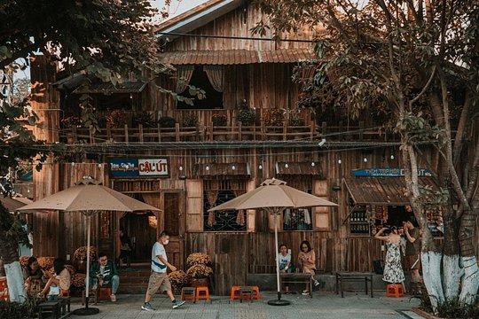 [Free E-sim] Old School Vietnam Cafe Trip in Da Nang — صورة 4