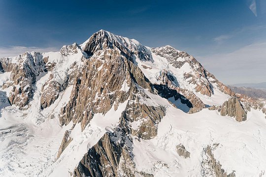 Mount Cook Alpine Explorer Helicopter Flight with Alpine Landing — photograph 5
