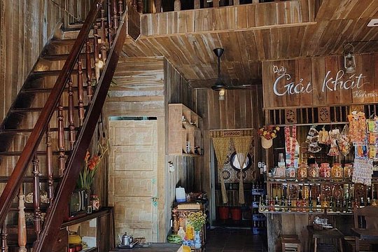 [Free E-sim] Old School Vietnam Cafe Trip in Da Nang — صورة 2