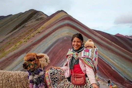Rainbow Mountain with Buffet Meals Group Tour — photograph 5