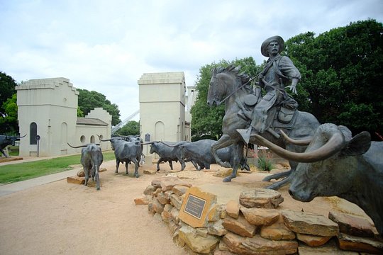 Haunted Private App Guided Ghost Walking Tour in Waco — billede 3
