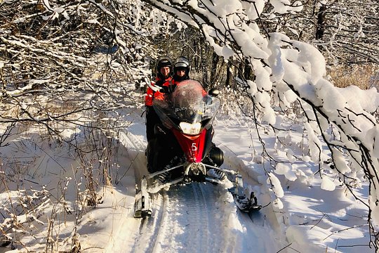 Snowmobile Tour And Glass Igloo Experience — photograph 2