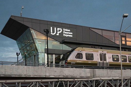 Toronto Express Train Pass to and from Pearson Airport — photograph 4