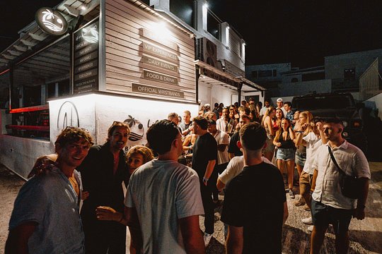 Pub Crawl in Cyclades — photograph 2