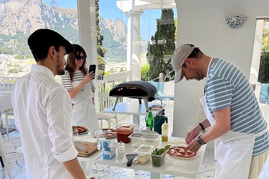 Small Group Capri Pizza Making Class, Tiramisu, Wine and Sea View — photograph 4