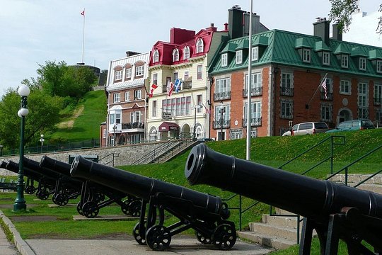 Quebec Private Guided Walking Tour with a Professional — photograph 5