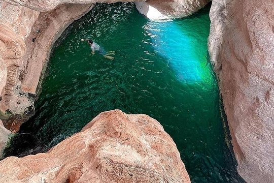 Private Trip in Wadi Shab — billede 2