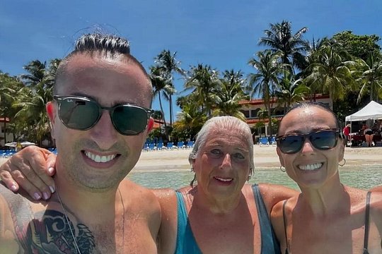 Luxury Beach Escape at San Simon – Excursion Day in Roatan — photograph 5