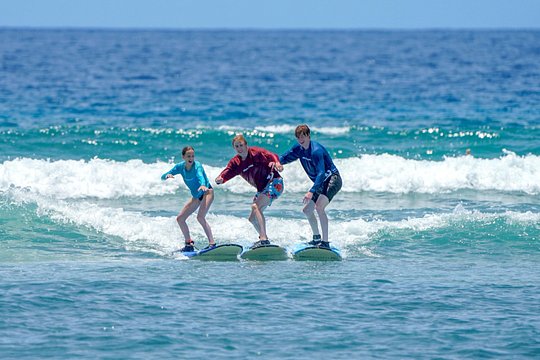 Semi Private Surf Lessons with Experienced Coaches — photograph 4