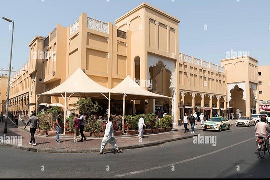 Dubai Cheapest Abaya Market — photograph 4