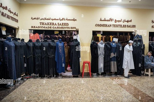 Dubai Cheapest Abaya Market — photograph 5