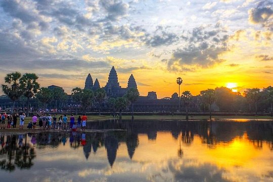 2 Days Exclusive Temple Highlights with Sunset and Sunrise Tour — photograph 2