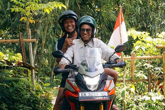 4 Day Lombok Loop Motorcycle Adventure — Foto 4