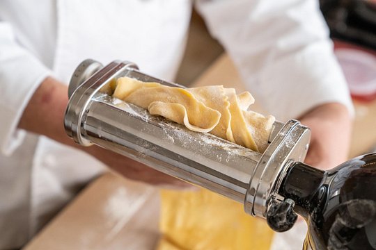 Fun Pasta Making Class With Local Chef in Columbus — photograph 3