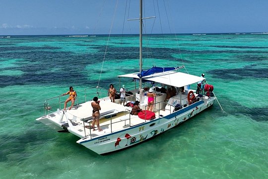 VIP Private Catamaran with Snorkeling — photograph 5