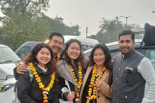 Same day from Delhi to Agra by ac car — photograph 4