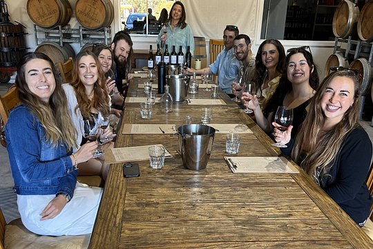 Barossa Premium Shared Wine Tour Barossa Pickup — photograph 2