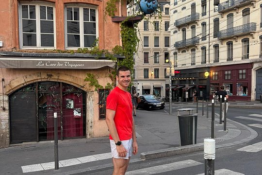 Explore Lyon via Running Walking — photograph 2
