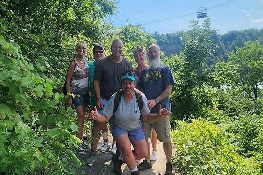 Whirlpool Rapids Explorer: 2 Hour Interactive Guided Hike — photograph 5