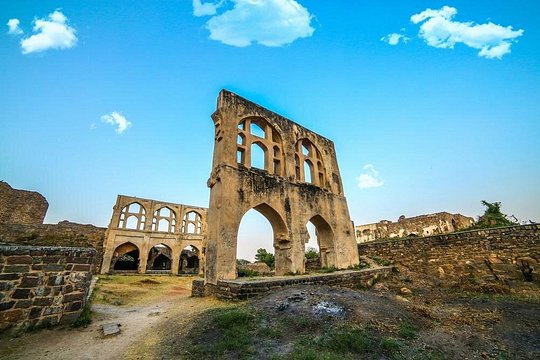 Fort, Palaces, Temples & Beach — photograph 4
