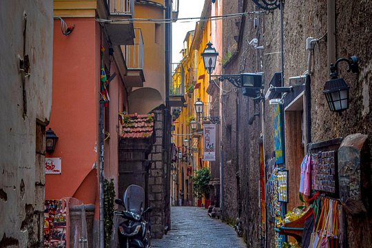Naples Private Walking Tour with a Local — photograph 2