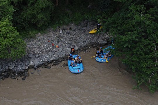 Rafting in Chicamocha Canyon — photograph 3