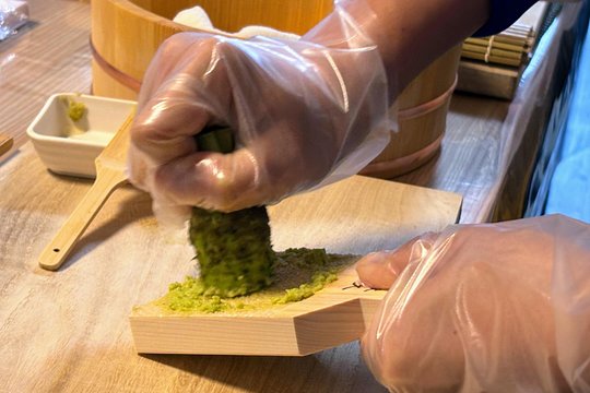 Sapporo Master Sushi Making Tour — photograph 2