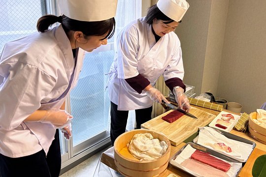 Sapporo Master Sushi Making Tour — photograph 4