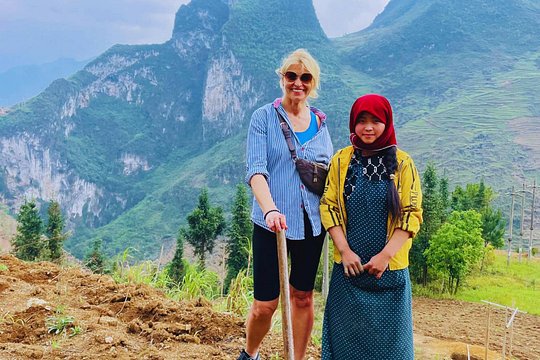 Ha Giang Loop Adventure 3D2N Jeep Car — photograph 5