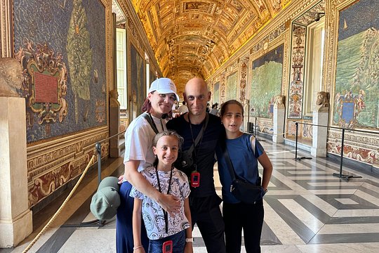 Fast-Access Vatican Museums & Sistine Chapel tour by Tommaso — photograph 2