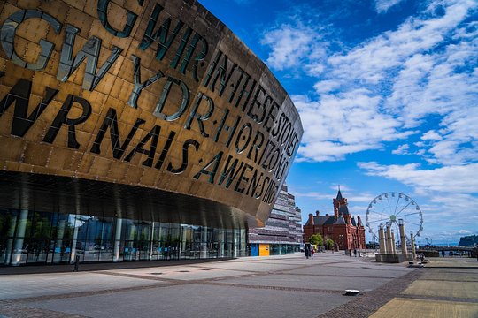 Cardiff Bay Private Self-Guided Tour — photograph 2