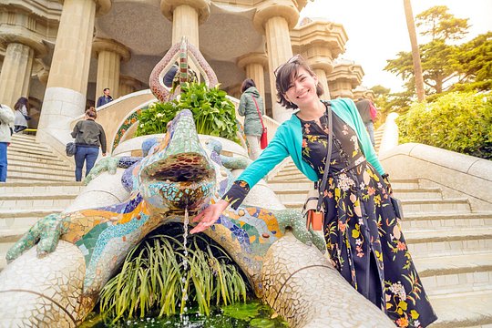 Gaudi’s Premium Small Group: from Park Guell to Sagrada Familia — photograph 3