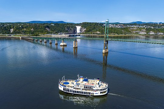 Quebec City Guided Sightseeing Cruise — photograph 3