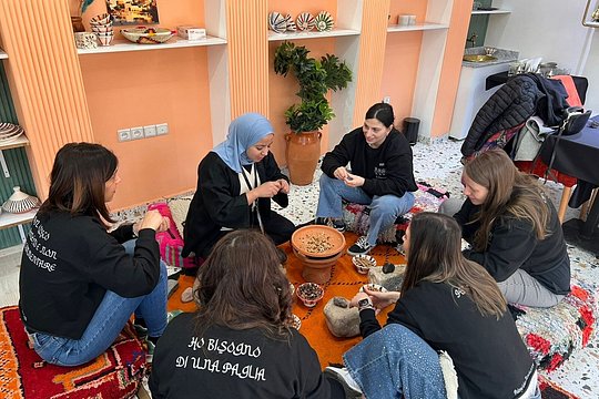 Marrakech: 2H Traditional Argan Oil Extraction Workshop — photograph 3