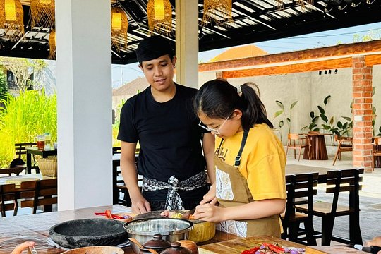 Hands-On Bali Authentic Balinese Cooking Class Experience — photograph 3