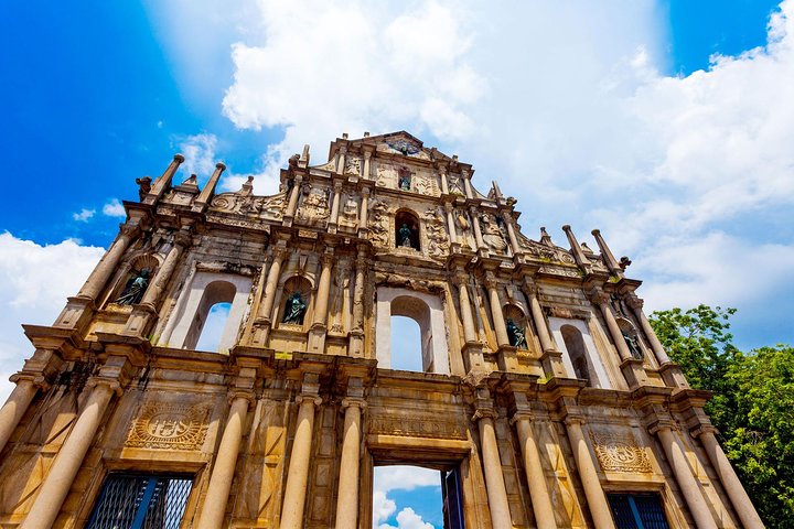 Full-Day Macau Sightseeing Tour with Transfer to Hong Kong