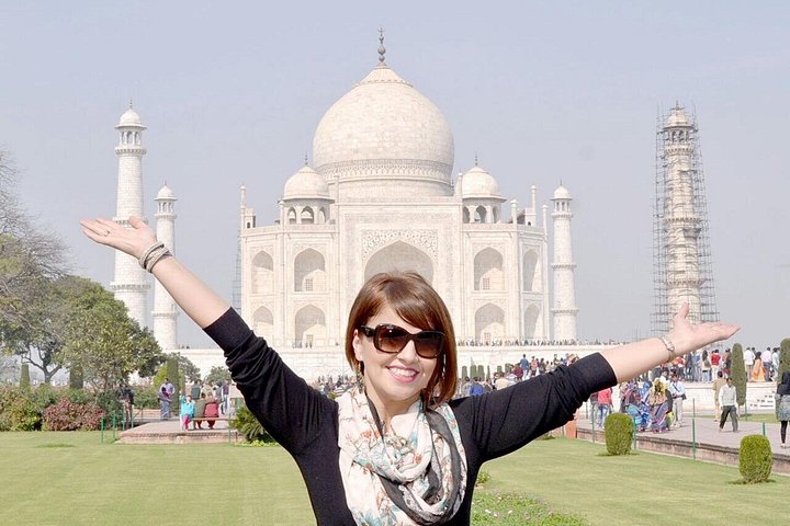 Taj Mahal Sunrise Private Tour from Delhi