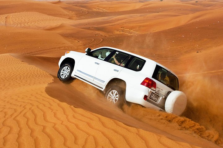 Private Desert Safari Dubai 4x4 Vehicle for 1 to 10 people