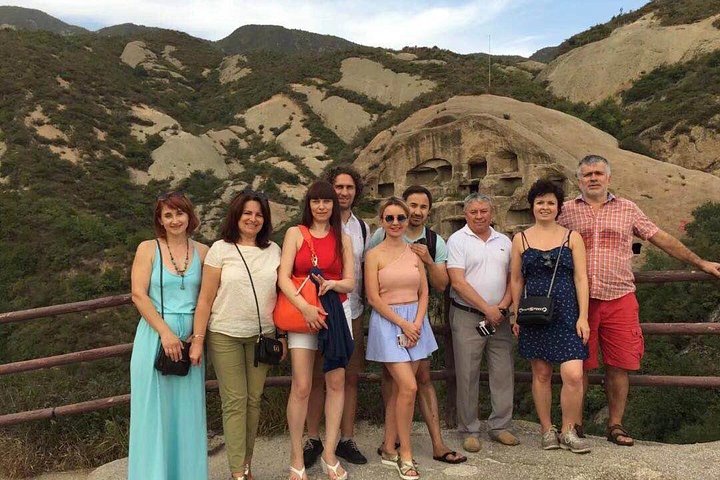 One Day New Discovery Tour to the Guyaju Caves and Badaling Great Wall