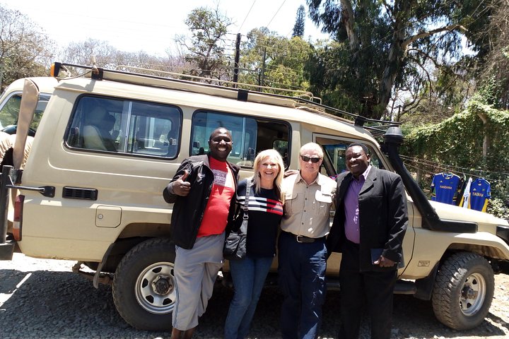 Lake Manyara, Serengeti and Ngoro Ngoro 4 days group joining tour