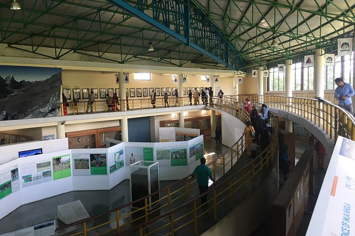 2.5 Hours Visit to Mountain Museum by Private Car