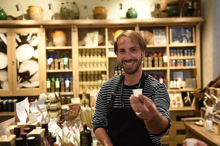 Paris Food Tour in Saint-Germain-des-Prés: Tour of France