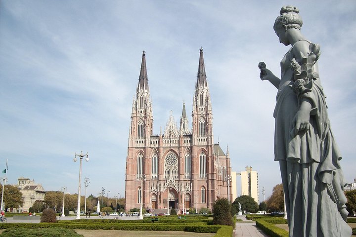 Discover La Plata: A Guided Architectural and Sightseeing Tour