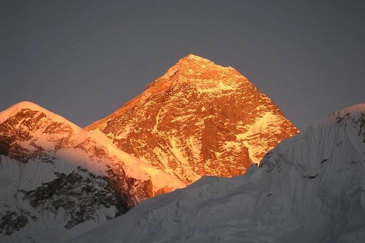 12 Days Everest Base Camp & Kalapatthar Trekking in Nepal