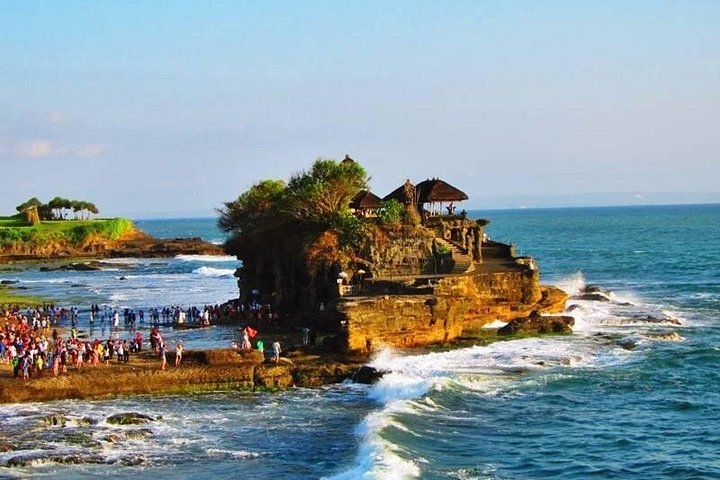 Full Day Bali Private: Ubud Art Villages and Tanah Lot Sea Temple Tour